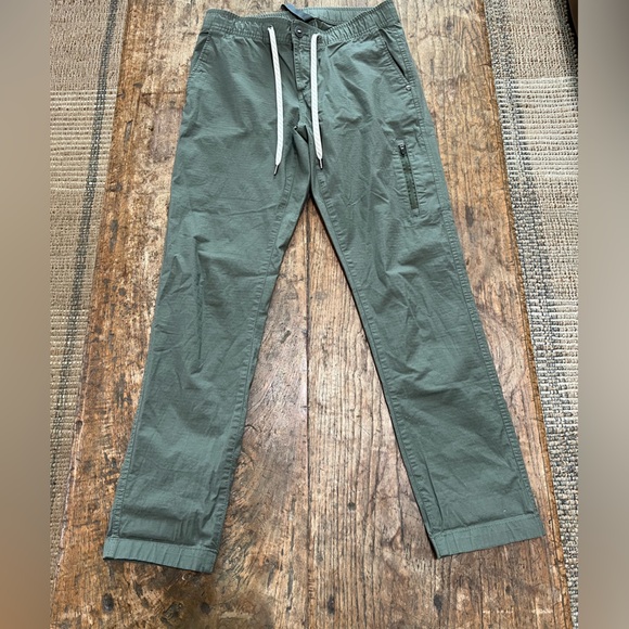 Vuori Rip Stop Pants Women’s Small Army Green Like New! Spring or Summer Ankle - Picture 11 of 15